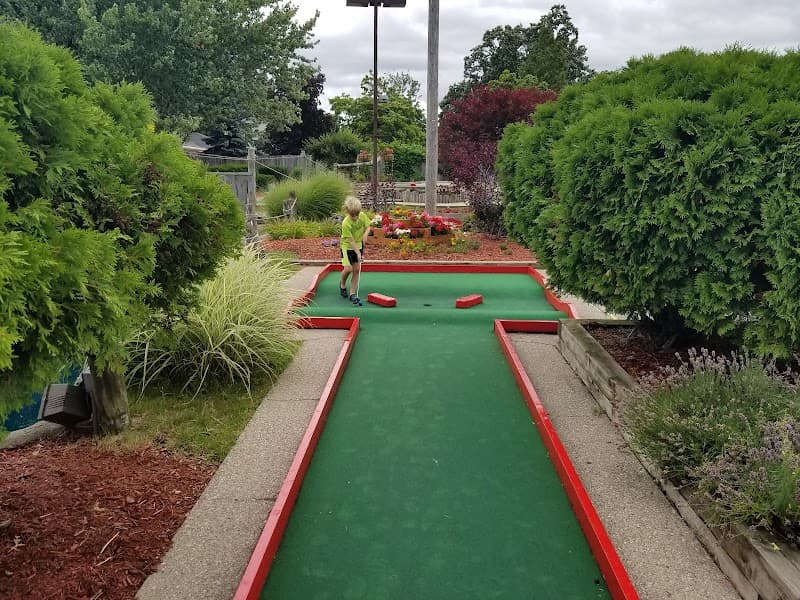 Adventure Golf