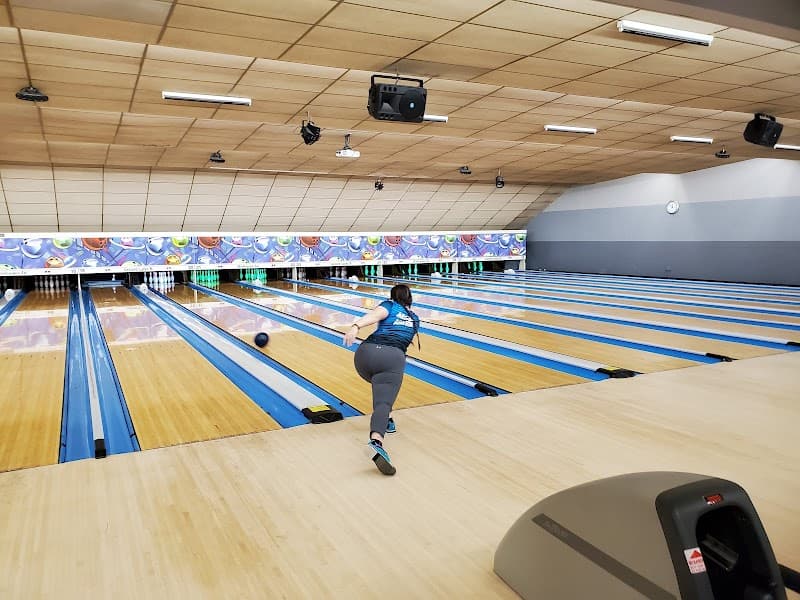 Lessard Lanes