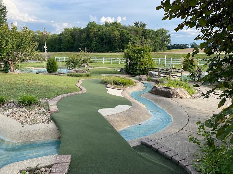 Putter’s Bay Miniature Golf