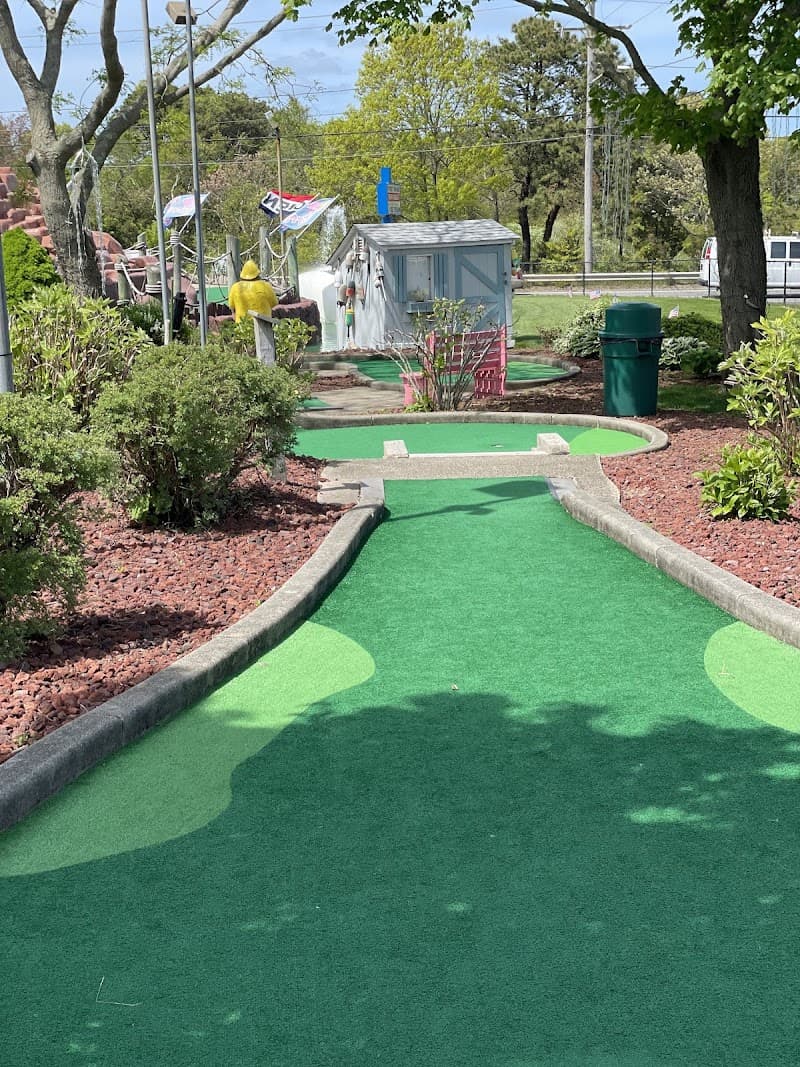 Putters Paradise Mini Golf & Ice Cream