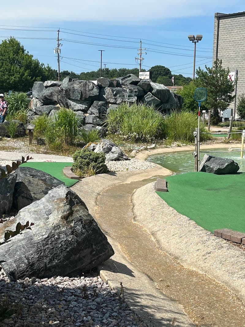 Perry Hall Mini Golf / Snowballs