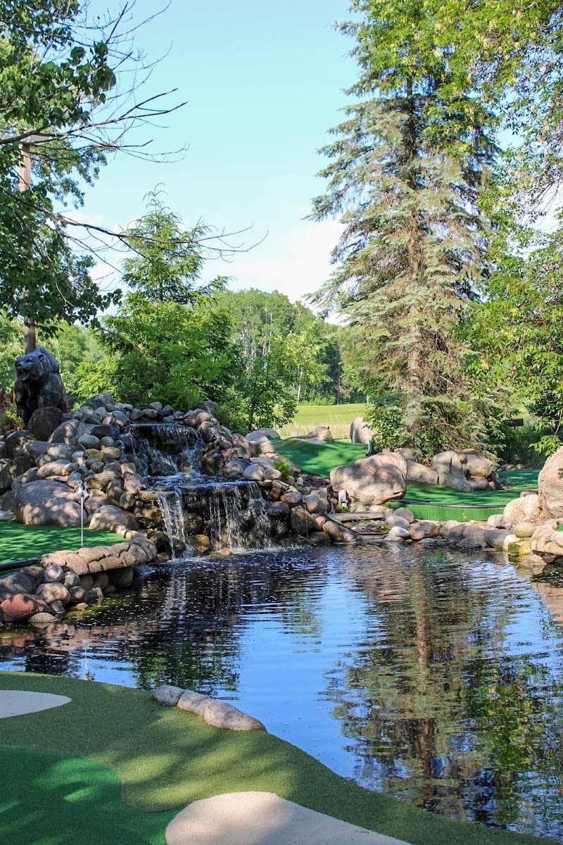 Whistling Wolf Mini Golf