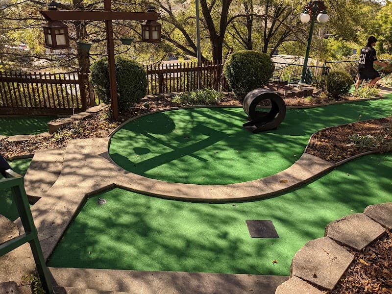Parkville Mini Golf