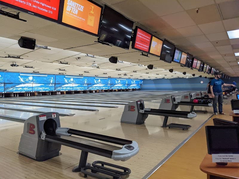 Westside Lanes & Fun Center