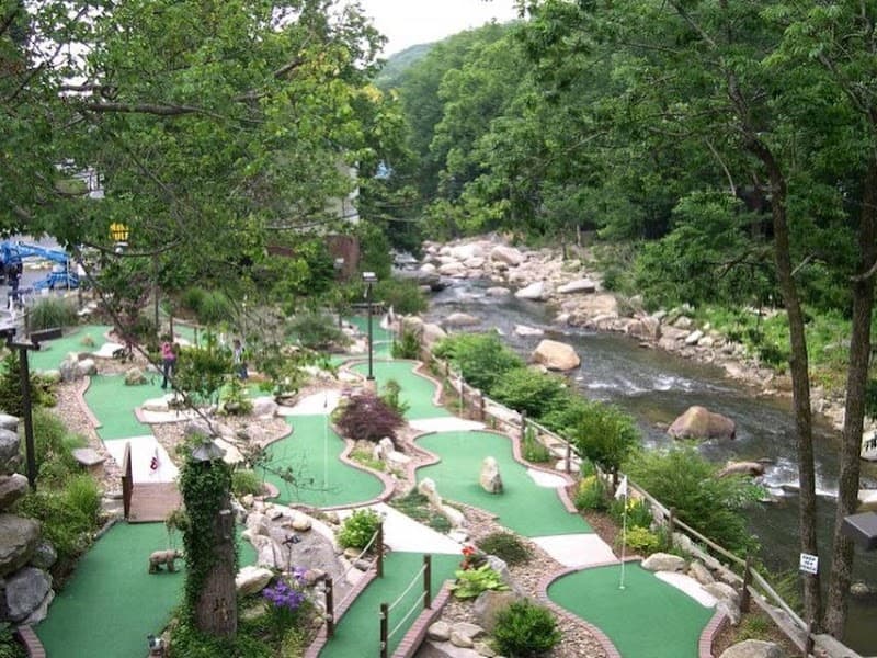 Chimney Rock Adventure Golf
