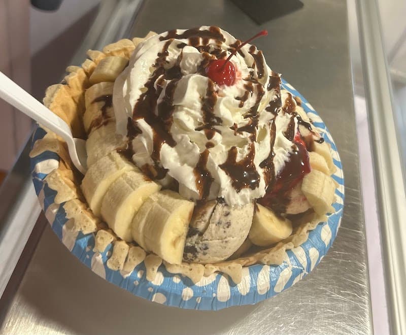 Fantasy Isle Ice Cream And Mini Golf Holden Beach NC