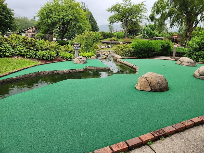 Hobo Hills Adventure Golf