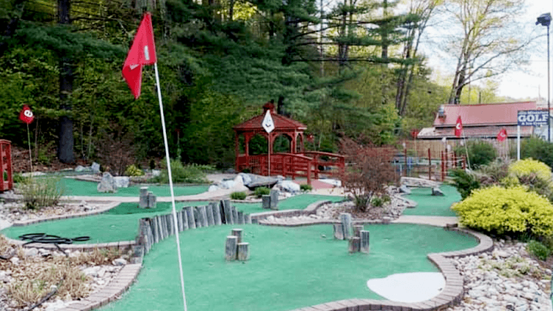 Mini golf in New Hampshire