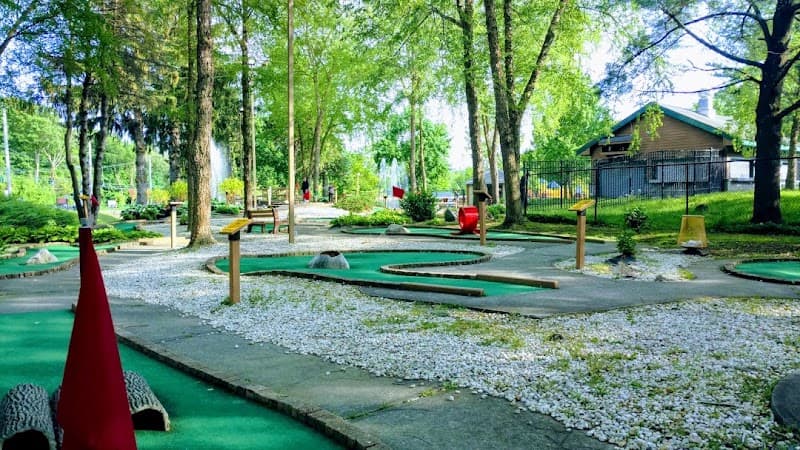 Saxon Woods Mini Golf