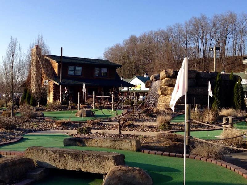 Hocking Hills Mini Golf