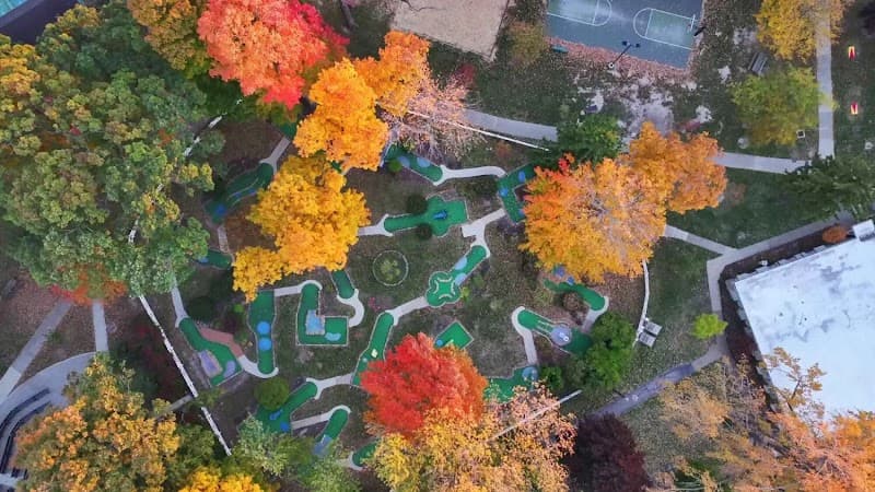 Lakeside Mini Golf
