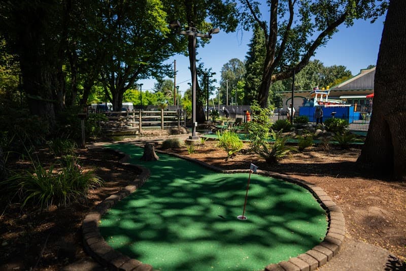 Mini golf in Oregon