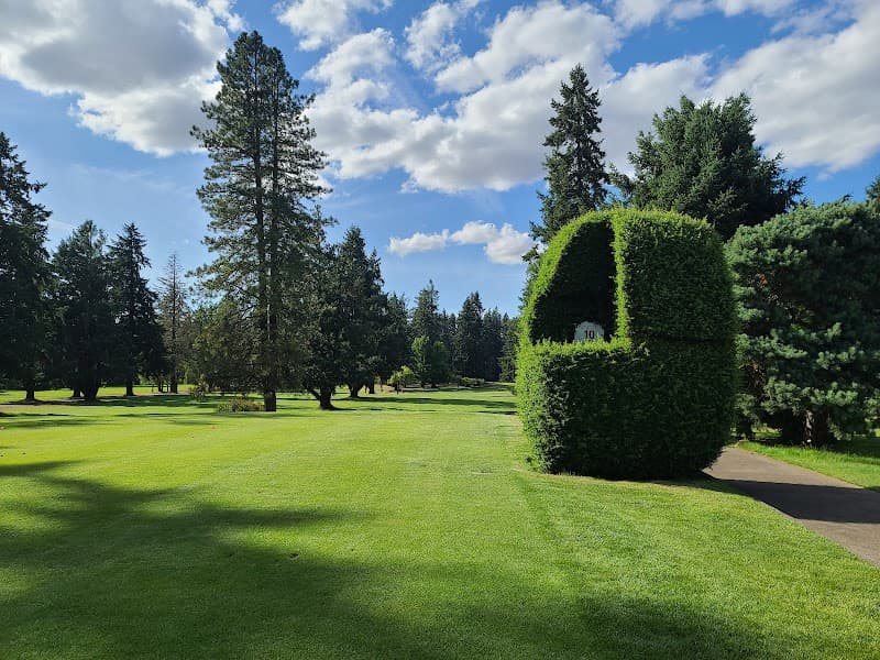 Salem Golf Island Park