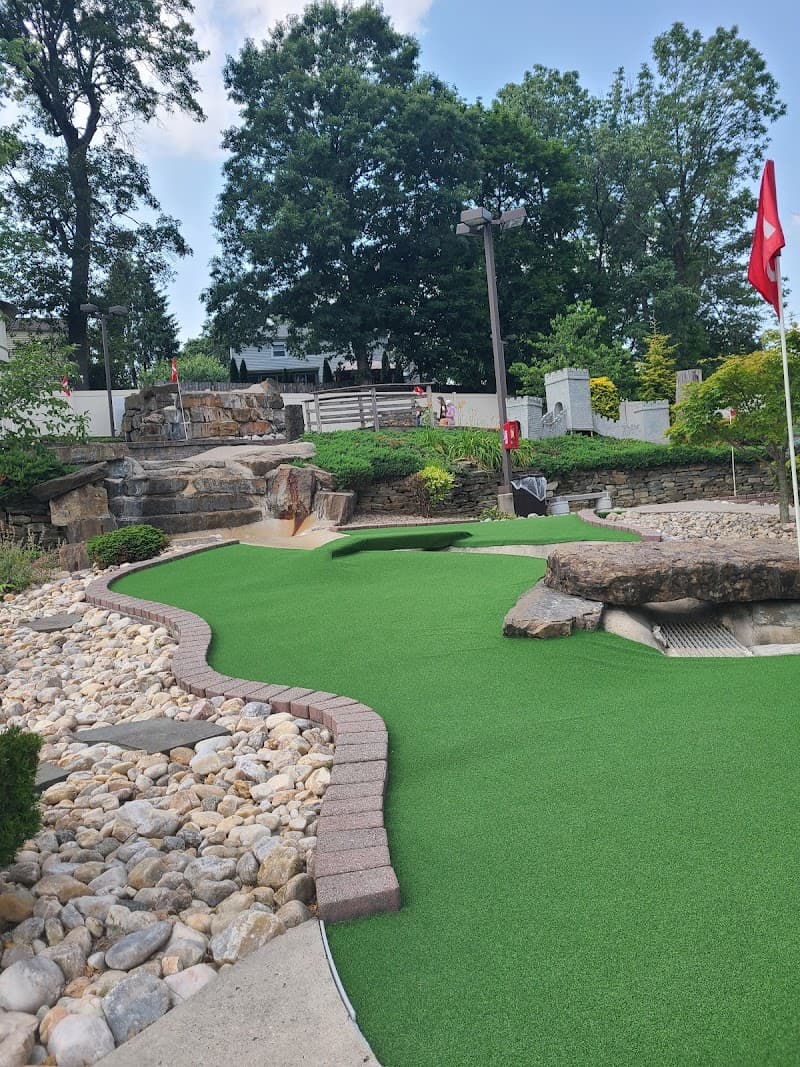 Hill Top Miniature Golf