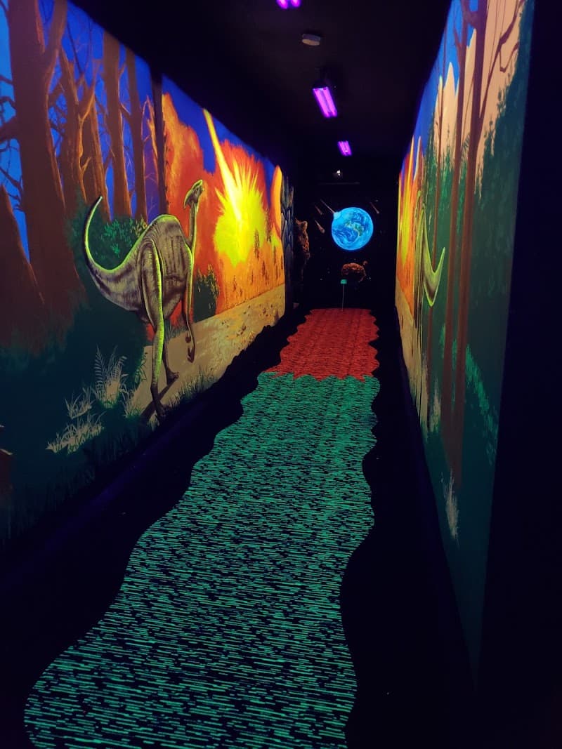 Two T's Mini Golf & Birdie's Ice Creamery