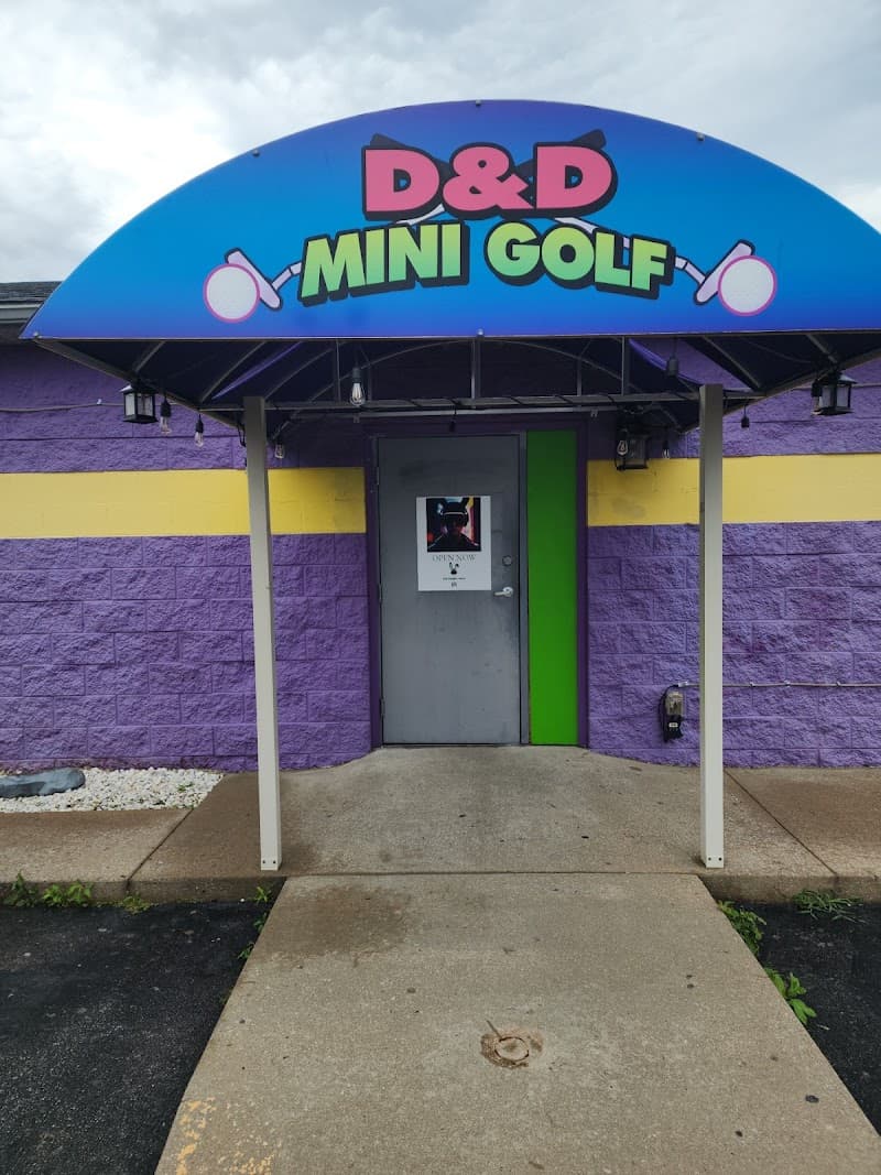 D&D Blacklight Mini Golf in 3D (Closing 7/31)