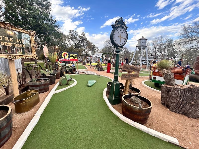 Gruene Mini Golf