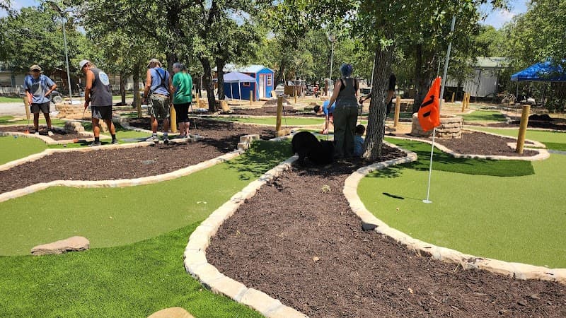 Mazing Miniature Golf